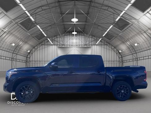 Used 2024 Toyota Tundra Platinum AWD/4WD image 2