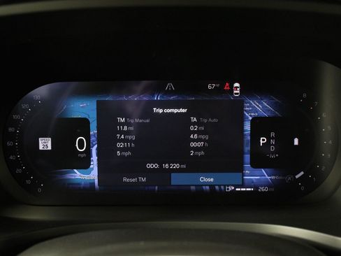Certified 2025 Volvo V60 B5 Cross Country Plus AWD/4WD image 12