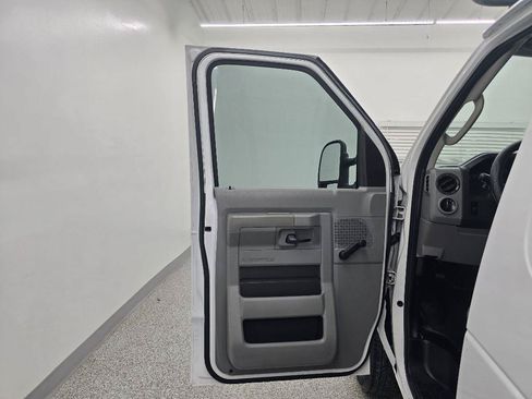 Used 2012 Ford E-150 and Econoline 150 RWD image 23