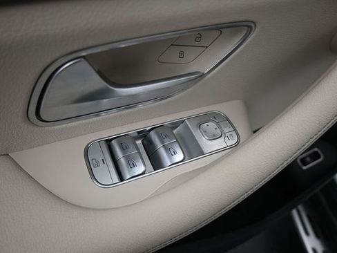 Used 2024 Mercedes-Benz GLE 350 4MATIC image 13