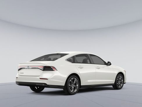 Used 2022 Honda Accord Touring image 3