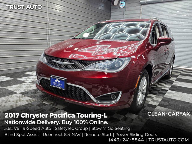 Used 2017 Chrysler Pacifica Touring-L FWD image 1