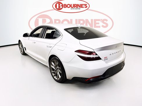 Used 2022 Genesis G70 2.0T image 8