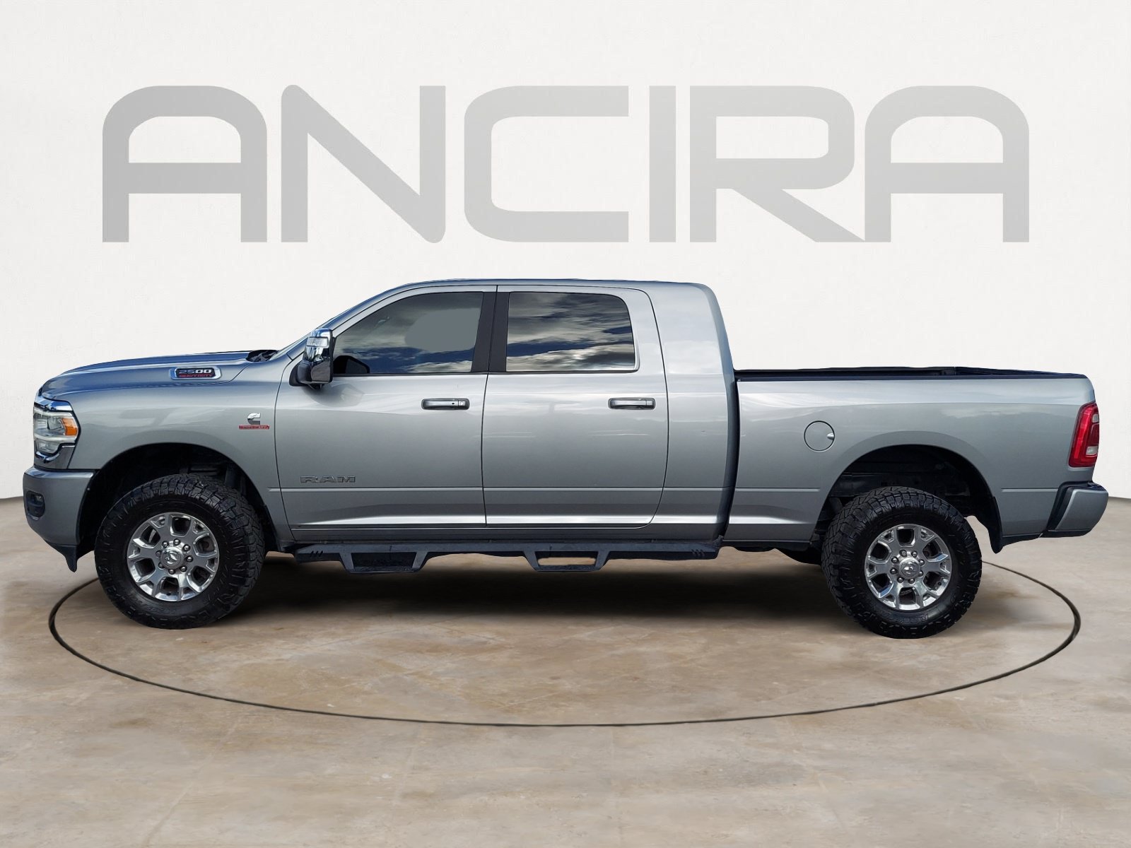Used 2023 RAM 2500 Laramie AWD/4WD image 7