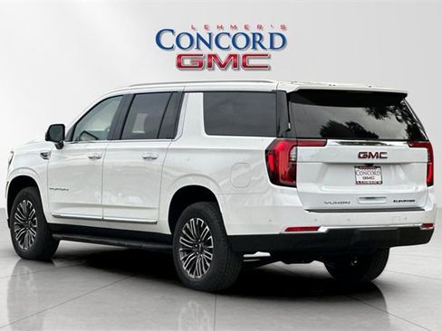 New 2026 GMC Yukon XL Elevation image 6