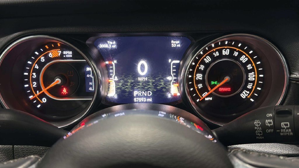 Used 2021 Jeep Wrangler Unlimited Sahara w/ Uconnect 4C Nav & Sound Group AWD/4WD image 25