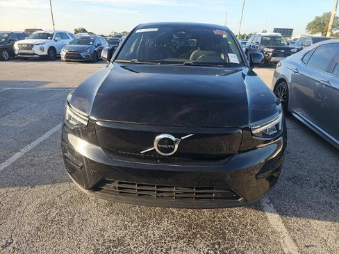 Used 2023 Volvo C40 Recharge Core AWD/4WD image 2