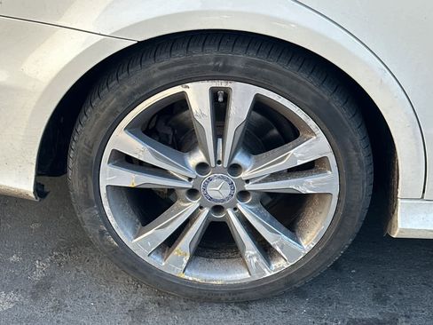 Used 2014 Mercedes-Benz E 350 Sedan image 14