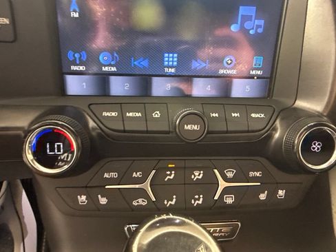 Used 2019 Chevrolet Corvette Stingray Coupe RWD image 21