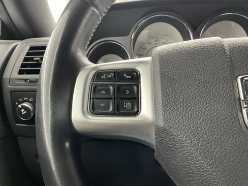Used 2013 Dodge Challenger R/T image 16