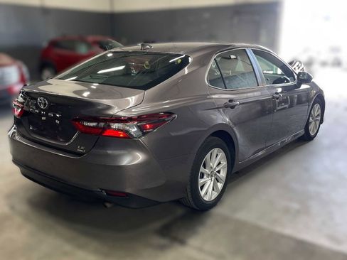 Used 2022 Toyota Camry LE w/ Cold Weather Package image 5