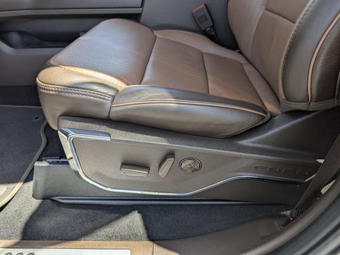 Certified 2025 Ford F250 King Ranch AWD/4WD image 26