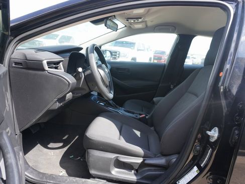 Used 2023 Toyota Corolla LE image 7