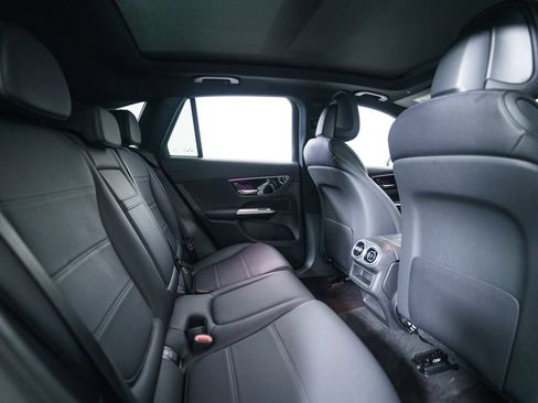 Certified 2025 Mercedes-Benz GLC 300 4MATIC image 33