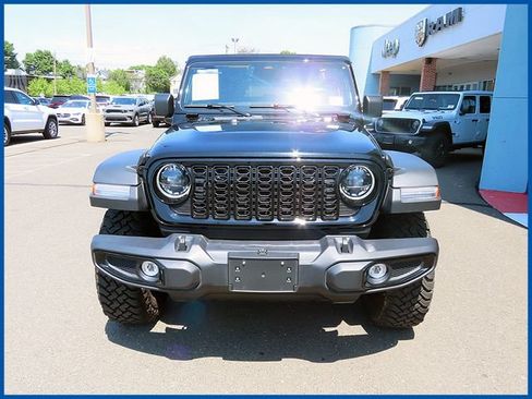 Certified 2025 Jeep Wrangler Sport AWD/4WD image 3