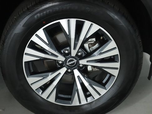 Certified 2023 Nissan Rogue SV w/ SV Premium B Package AWD/4WD image 10