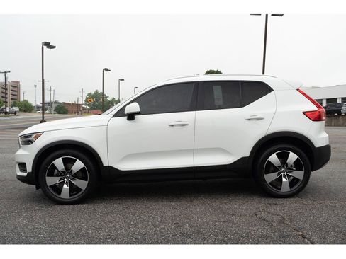 Used 2019 Volvo XC40 T5 Momentum AWD/4WD image 5
