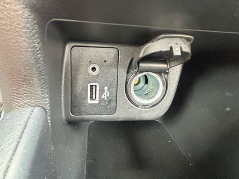Used 2024 Nissan Versa S FWD image 38