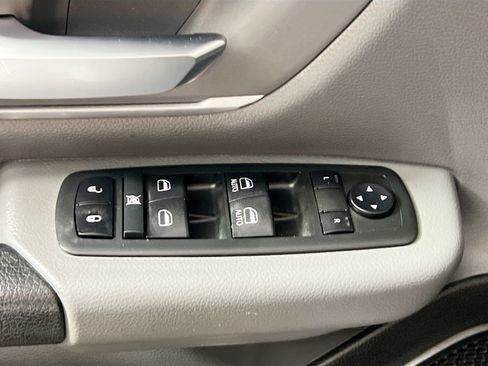 Used 2020 RAM 1500 Big Horn RWD image 16