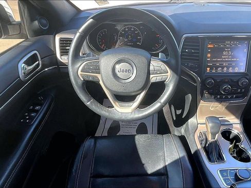 Used 2017 Jeep Grand Cherokee Limited w/ Luxury Group II image 8