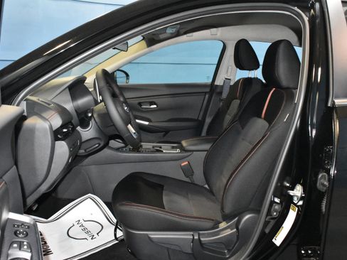 New 2025 Nissan Sentra SR w/ Midnight Edition image 5