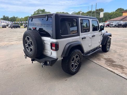 Used 2020 Jeep Wrangler Unlimited Sport S AWD/4WD image 10