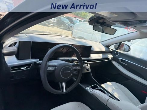 Used 2025 Hyundai Sonata SEL FWD image 10