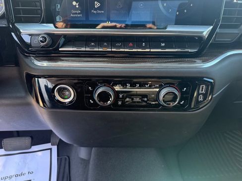 Used 2023 Chevrolet Silverado 1500 LT AWD/4WD image 38