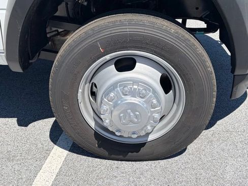 New 2026 RAM 5500 Tradesman w/ Chrome Appearance Group AWD/4WD image 9