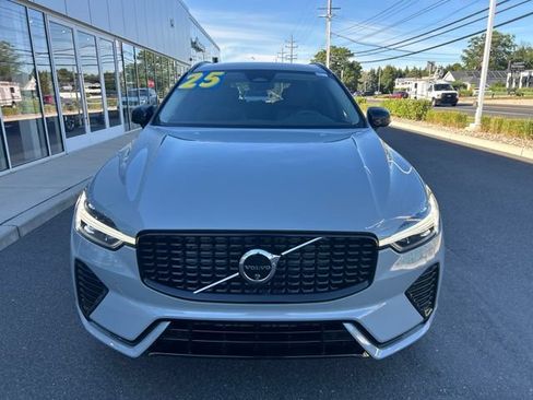 Used 2025 Volvo XC60 B5 Plus AWD/4WD image 7