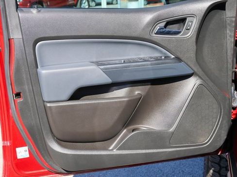 Used 2022 Chevrolet Colorado Z71 w/ Trail Boss Package image 11