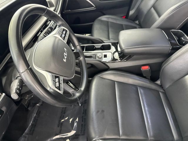 Certified 2025 Kia Telluride S FWD image 22
