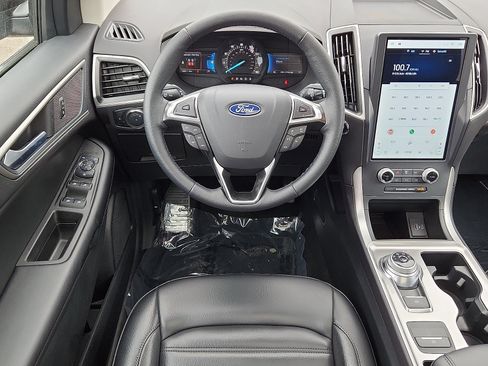 Used 2024 Ford Edge SEL w/ Convenience Package AWD/4WD image 11