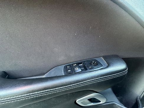 Used 2019 Dodge Challenger SXT RWD image 17