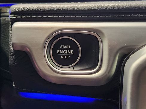 Used 2023 Mercedes-Benz G 550 image 36