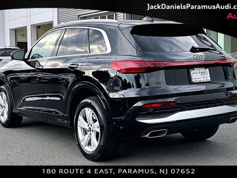 Used 2025 Audi Q5 Premium w/ Convenience Package AWD/4WD image 10