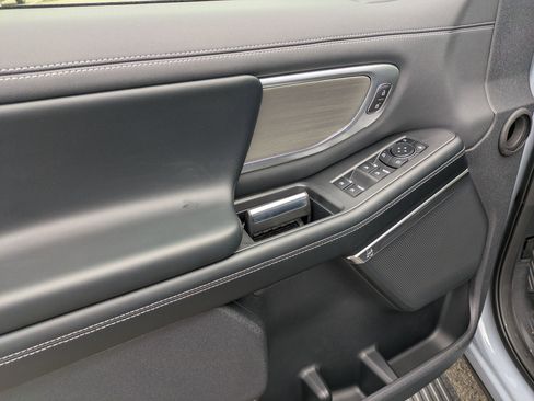 New 2025 Ford Expedition Max Platinum w/ Driver's Package image 13