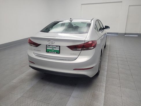 Used 2017 Hyundai Elantra Limited image 7