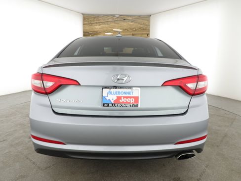 Used 2015 Hyundai Sonata SE w/ Option Group 09 image 4