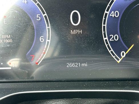 Used 2023 Jeep Grand Cherokee L Limited w/ Luxury Tech Group II RWD image 25