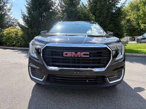 Used 2024 GMC Terrain SLE w/ Driver Convenience Package AWD/4WD image 12