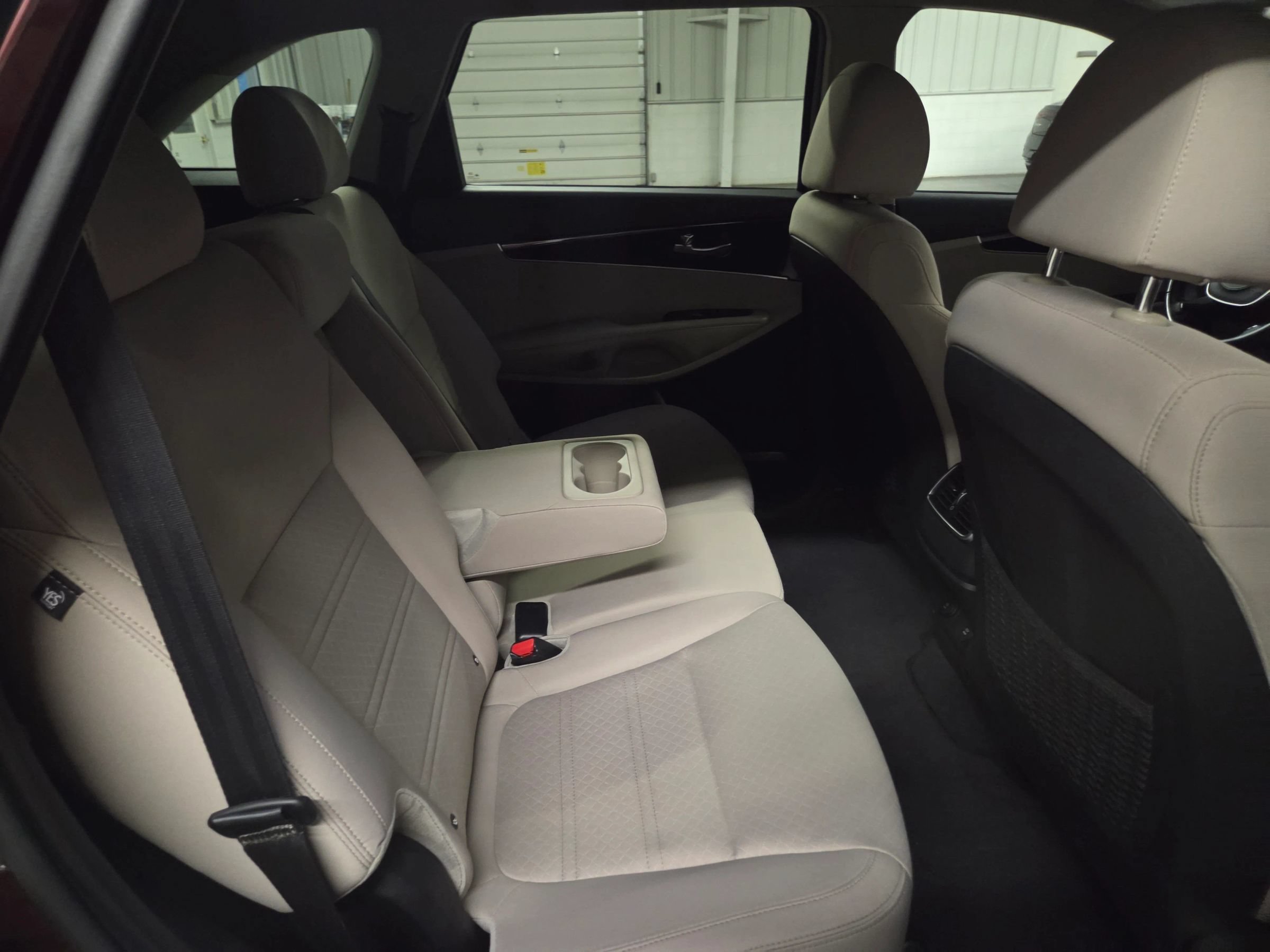 Used 2020 Kia Sorento S FWD image 32