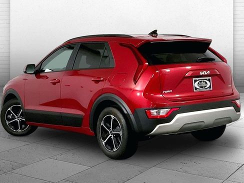 Certified 2024 Kia Niro EX FWD image 11