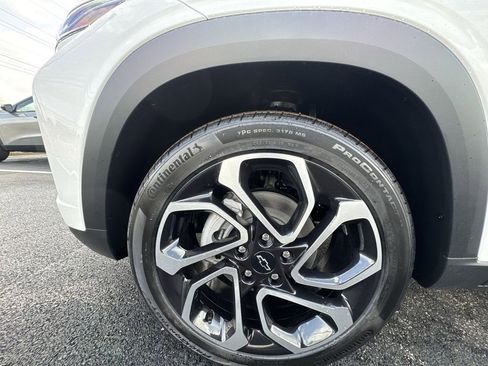 New 2026 Chevrolet Trax RS w/ Sunroof Package FWD image 10