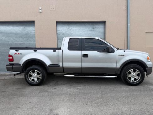 Used 2005 Ford F150 XLT AWD/4WD image 2