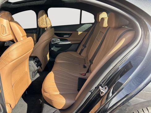 Used 2024 Mercedes-Benz E 350 4MATIC Sedan image 23