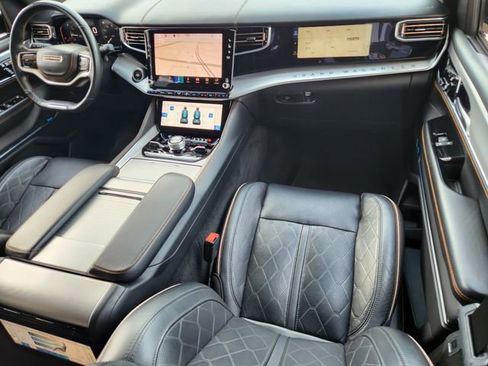 Certified 2022 Jeep Grand Wagoneer Series III w/ Flexible Seating Group AWD/4WD image 26