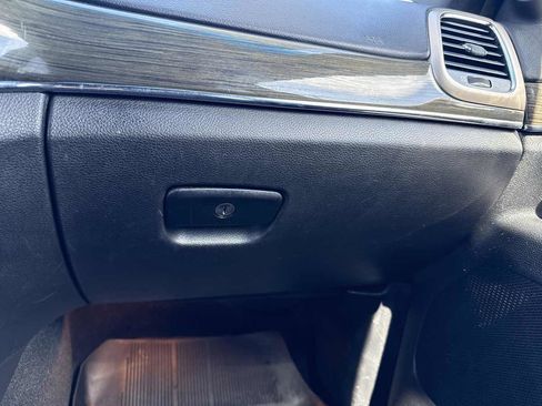 Used 2014 Jeep Grand Cherokee Overland AWD/4WD image 38