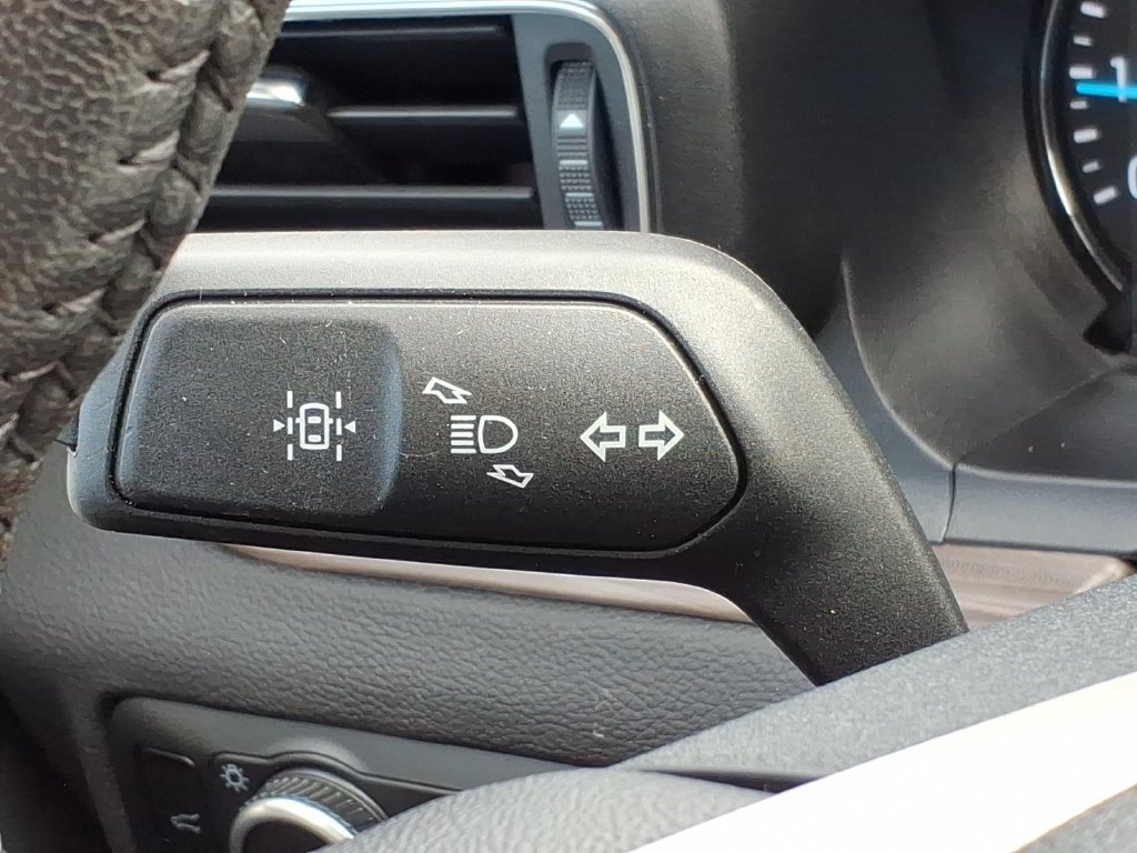 Used 2023 Ford Explorer Limited w/ Equipment Group 301A AWD/4WD image 29