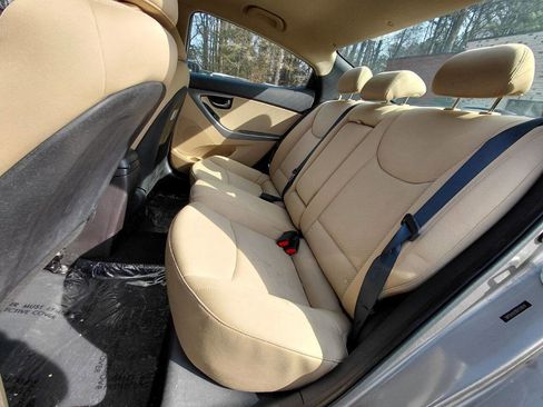 Used 2013 Hyundai Elantra GLS w/ Preferred Pkg image 12